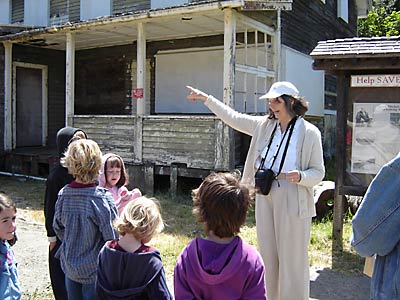 hillary adAms leads tour